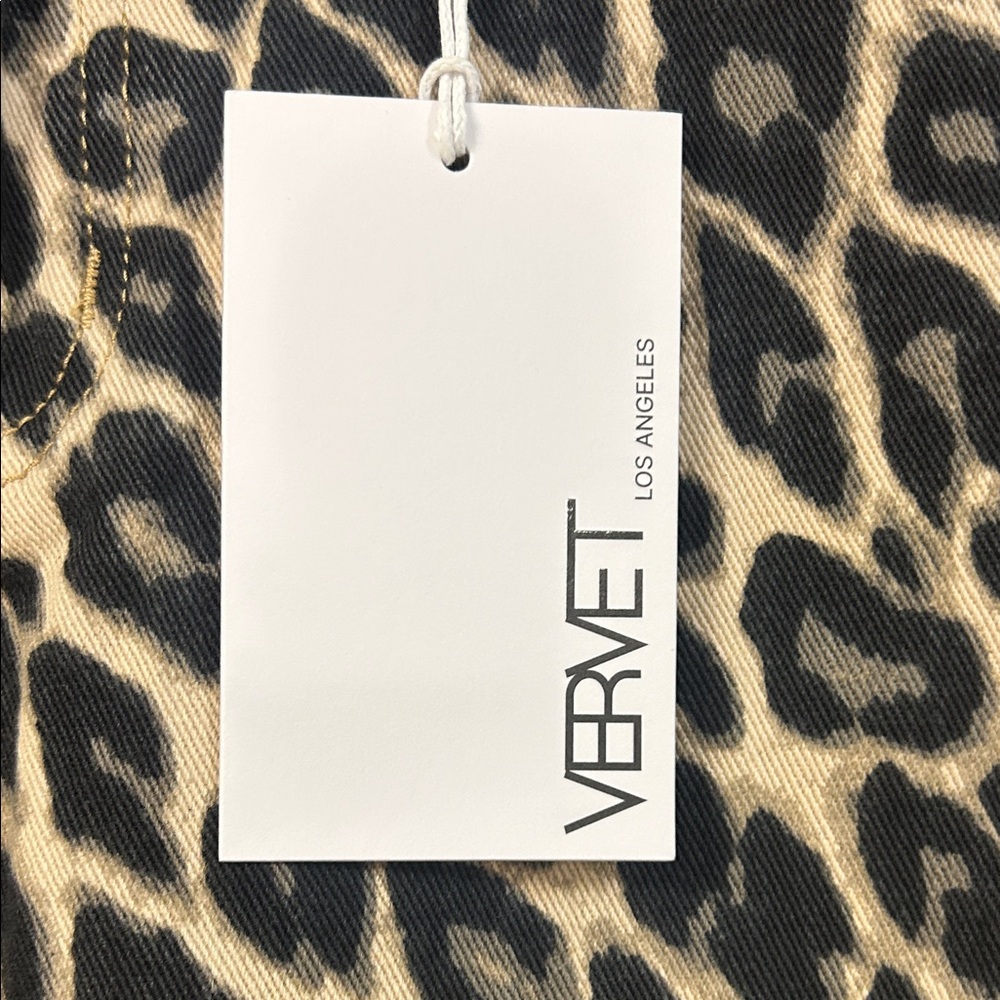 Leopard Print Barrel Leg Jeans - Vervet - Picture 3 of 5